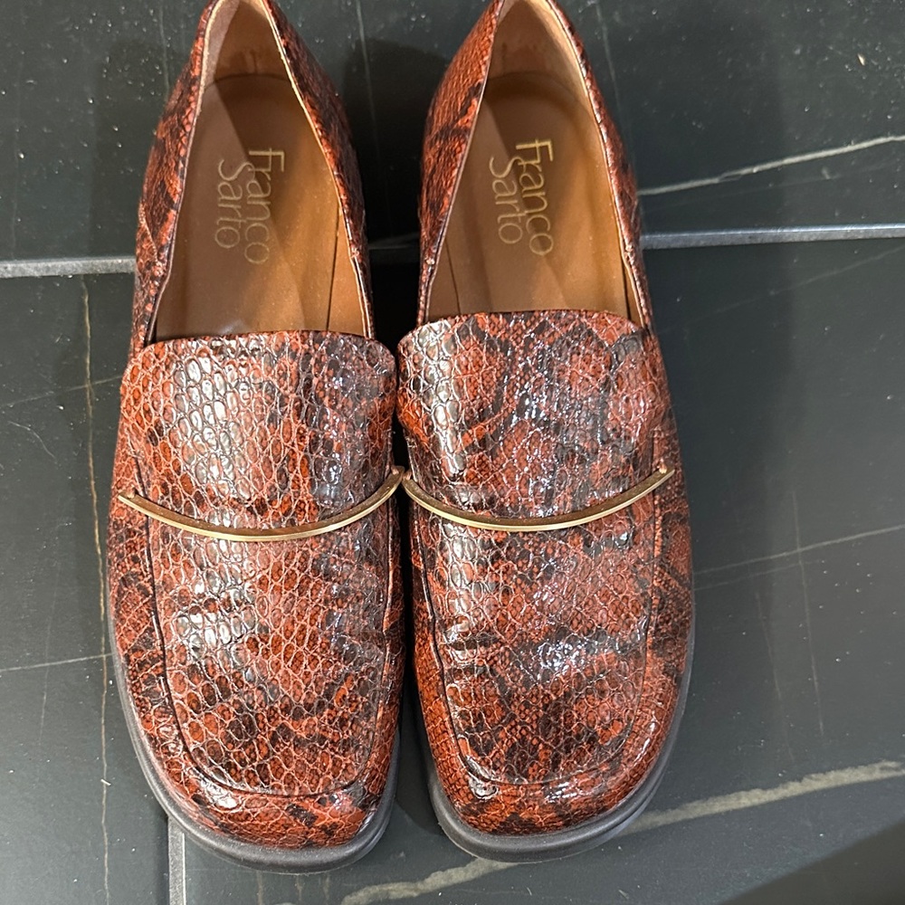 Franco Sarto Textured Brown Loafers